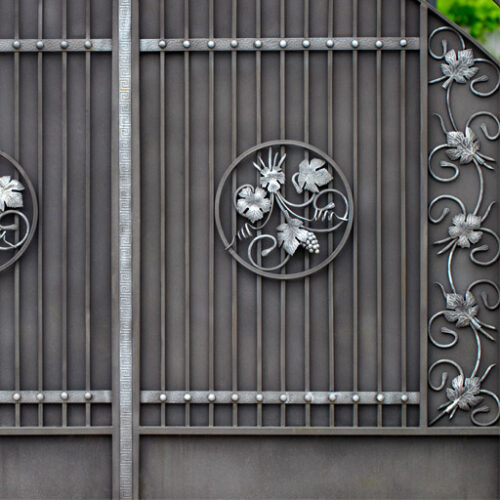 درب‌ های پارکینگ ریلی فرفورژه