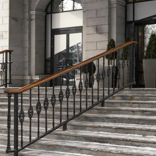 روش اندازه‌گیری نرده راه‌ پله فلزی فرفورژه